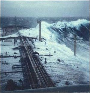 billede af olietanker med bølger