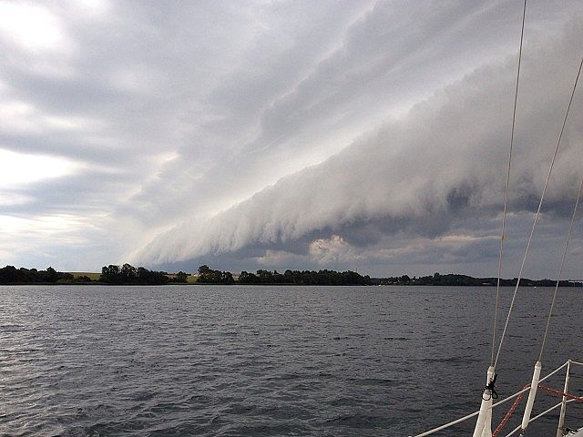 Gustfronten ved Sønderborg igen. Foto Vivi Bjerke. Gustfronten ved Sønderborg igen. Foto Vivi Bjerke.