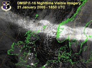 Nordlysbåndet den 21. januar 2005 set oppefra