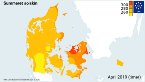 Summeret solskinskort af Danmark for april