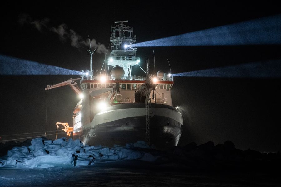 Isbryderen Polarstern under MOSAiC i Arktis