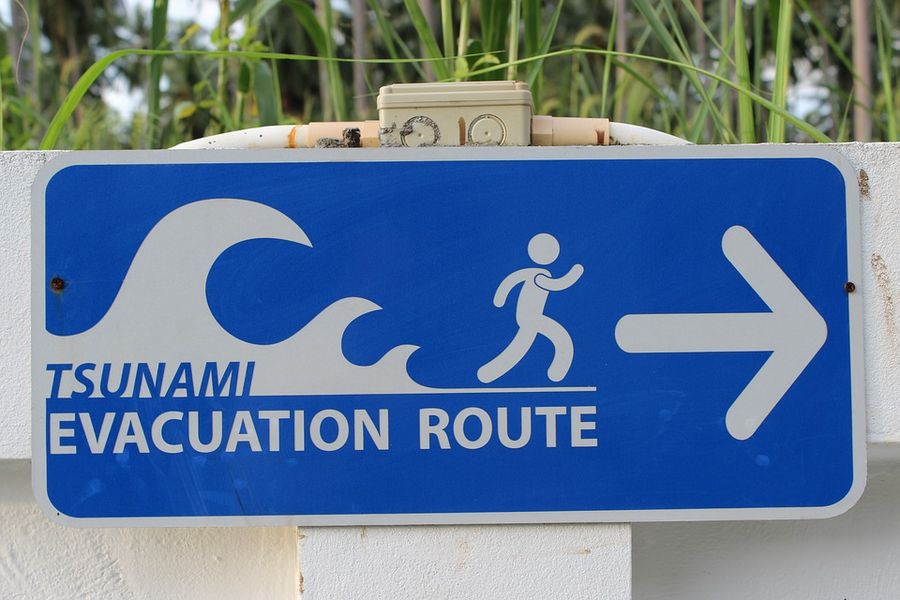 Billede af tsunami evakuerings-skilt