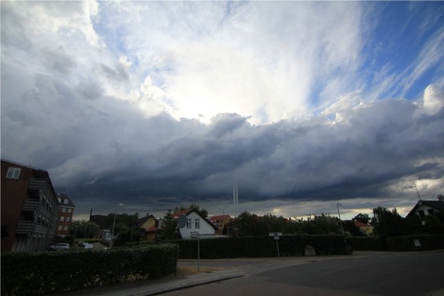 Tunge tordenskyer set fra Lyngby.