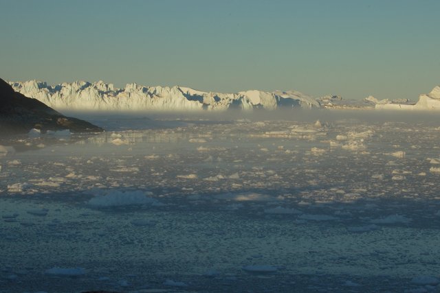 Fronten af Jakobshavn Isbræ i morgendis