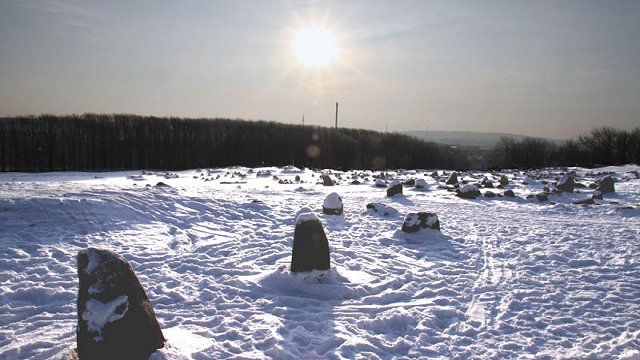 Vintersolhverv i december 2009 over vikingehøjene i Lindholm