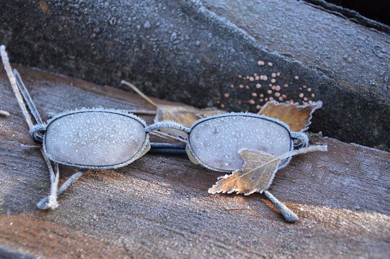 Briller med frost på