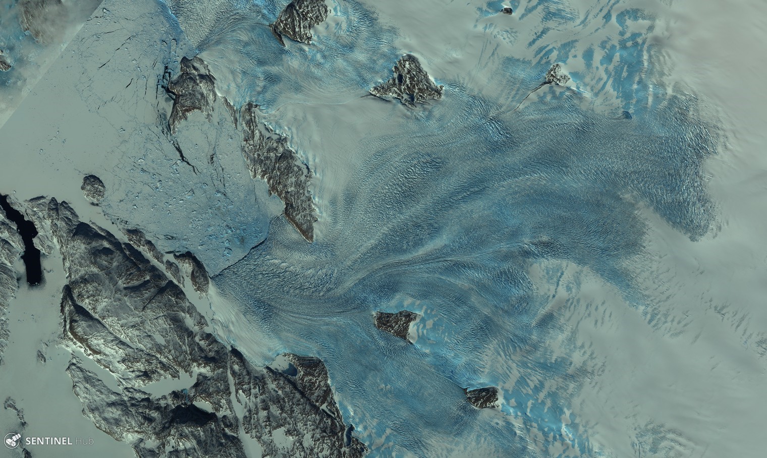 Smeltevand på en gletsjer i det vestlige Grønland