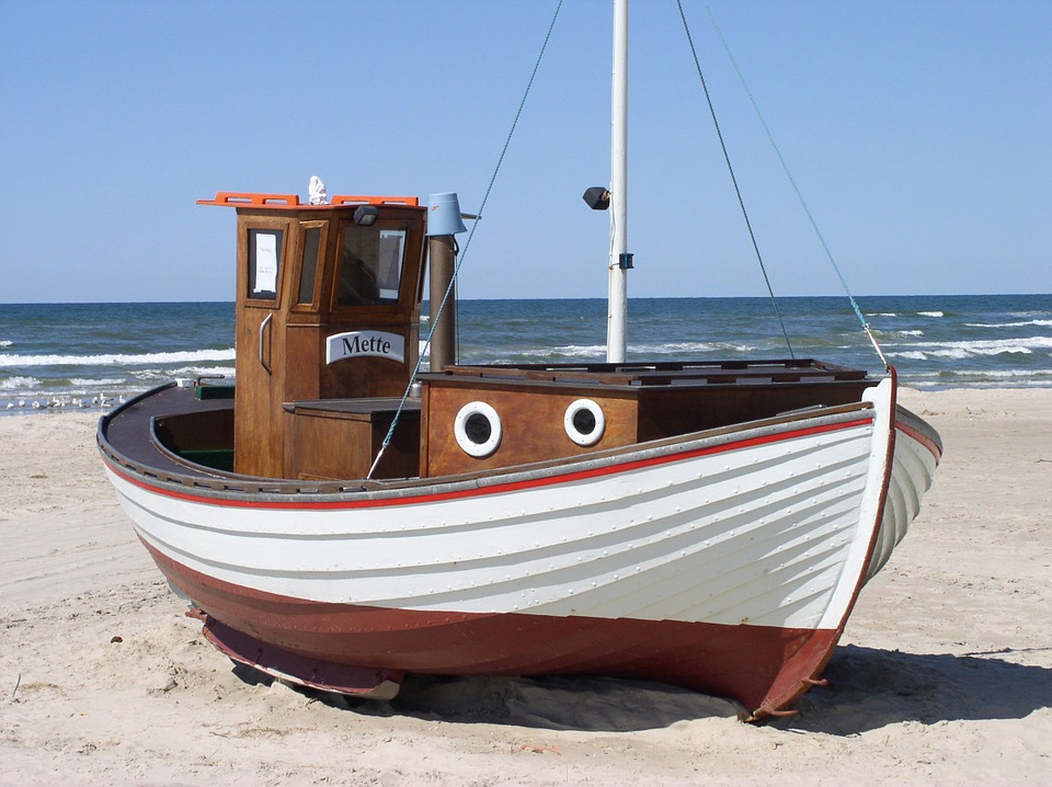 fiskebåd på stranden fiskebåd på stranden