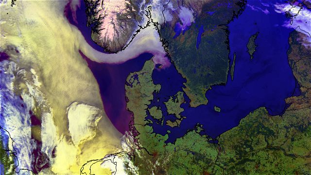 Satellitbillede, der viser skyfri morgen henover Danmark