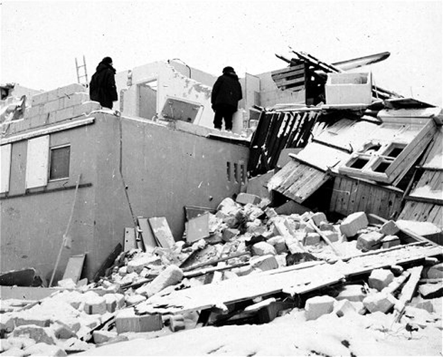 Billeder fra piteraq henover den grønlandske by Ammassalik den 6. februar 1970