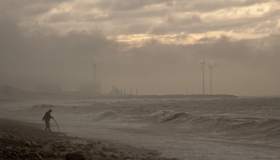 Storm ved kysten Storm ved kysten