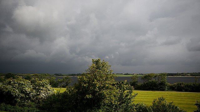 Regnvejr på vej ind over Danmark.